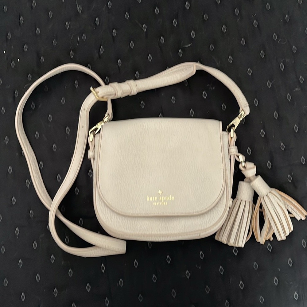 Kate Spade Orchard Street Penelope Small Crossbody Bag in Pebbled Crisp Linen